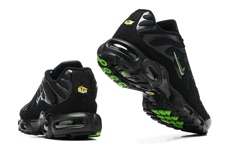 Black and green shops air max plus